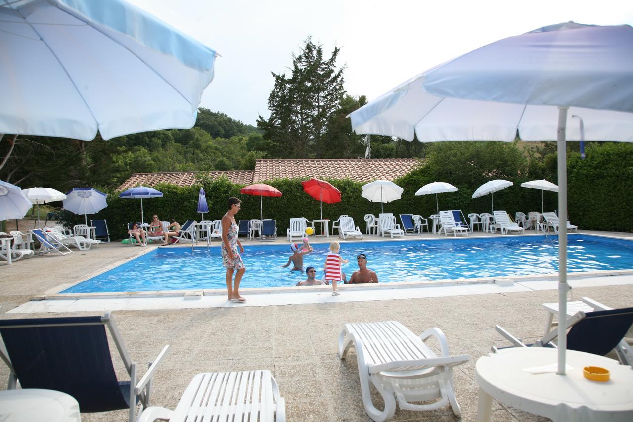Agriturismo Villa Mozart Nel Verde Gubbio Exterior photo