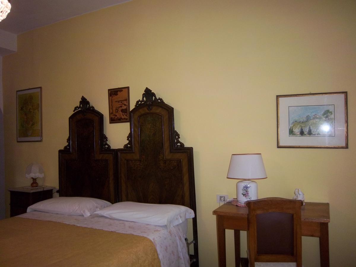 Agriturismo Villa Mozart Nel Verde Gubbio Exterior photo